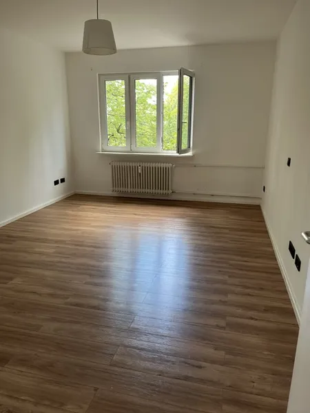 frisch renoviert und saniert- 2 Zimmer zentral in Charlottenburg ! — photo 1